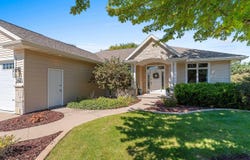 W2562 FONTANA Way, APPLETON, WI 54915