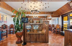 1015 Gravenstein Avenue, Sebastopol, CA 95472