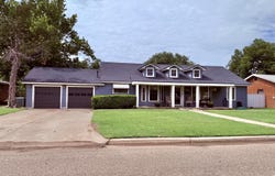 2203 W 12th, Plainview, TX 79072
