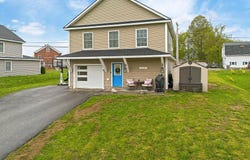 7 Onyx Drive, New Gloucester, ME 04260