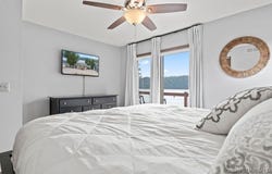140 Moon Glitter Circle, Sunrise Beach, MO 65079