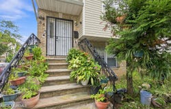 64 Fabyan Place, Newark, NJ 07108