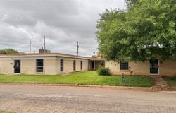 125 Avenue J, Anson, TX 79501