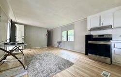 2993 Curtis Street, Des Plaines, IL 60018