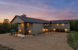 10 Roll Top Circle, Cape Fair, MO 65624