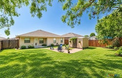 186 TALON Drive, Luling, TX 78648