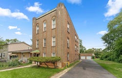 16609 Emerald Avenue, Harvey, IL 60426