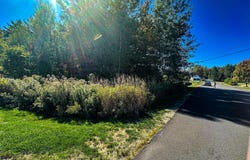 60 Constitution Avenue, Hampden, ME 04444