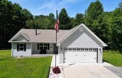 1561 Bicknell Rd, Clarkrange, TN 38553