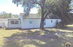 1028 SE 53rd St, Topeka, KS 66609
