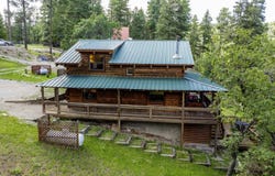 133 Canyon Trl, Cloudcroft, NM 88317-0000