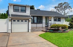 148 S Dean Street, Hicksville, NY 11801