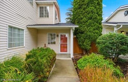 217 E KNOTTY PINE Ln, Coeur d'Alene, ID 83815