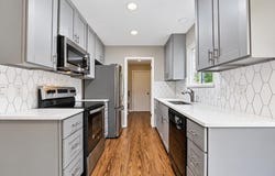 8808 Pineridge DR B, Austin, TX 78729