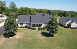 59 Eiffel Tower Lane, PARIS, TN 38242