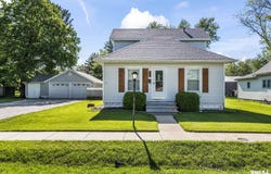 324 EDWARDS Street, Nokomis, IL 62075