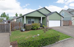 3392 FALCON Dr, Springfield, OR 97477