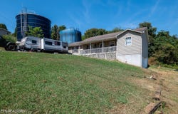 885 N Ridgecrest Rd, Luttrell, TN 37779