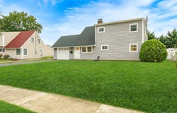 12 Squirrel Lane, Levittown, NY 11756