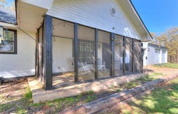 21201 E Montgomery Drive, McLoud, OK 74851