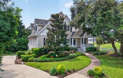 580 W 10TH Avenue, MOUNT DORA, FL 32757