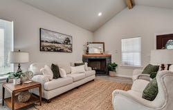 706 E Lincoln Avenue, Guthrie, OK 73044