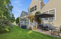 2 Emilys Way, East Setauket, NY 11733