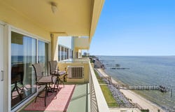 825 Bayshore Dr, Pensacola, FL 32507