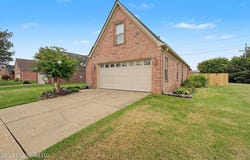 5981 Sheffield Drive, Southaven, MS 38671