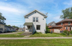 915 Market Street, St. Joseph, MI 49085