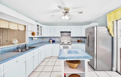 521 S LARRY Circle, BRANDON, FL 33511