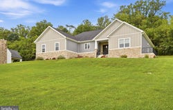 260 ELEGANT Drive, MARTINSBURG, WV 25403