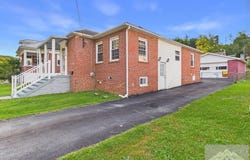 834 Frederick St, BLUEFIELD, WV 24701