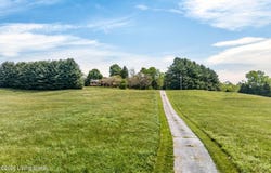 730 Mount Gilboa Rd, Campbellsville, KY 42718