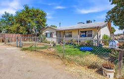 963 Shaeffer Avenue, Bakersfield, CA 93307