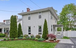18 Oakwood Street, Albany, NY 12208