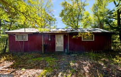 195 HINKLE MT Road, MOOREFIELD, WV 26836