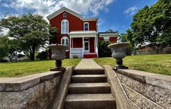 1618 State Street, Lexington, MO 64067