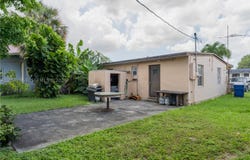 9265 SW 38th St, Miami, FL 33165