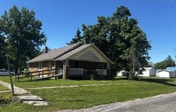 200 W South St., Perry, IL 62362
