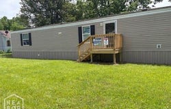 210 E Vine Street, Russell, AR 72010