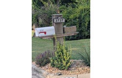 3737 S Oak Avenue, Springfield, MO 65804