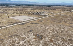 E Ave Q, Palmdale, CA 93591