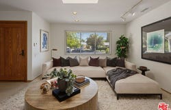 22521 Haynes St, West Hills, CA 91307