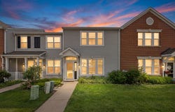 262 Springbrook Trail S, Oswego, IL 60543