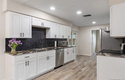 211 S Davis Street, Beverly Hills, FL 34465