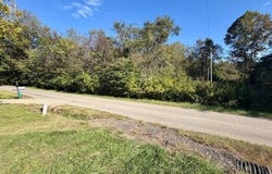 2583 Tong Hollow Rd, Bainbridge, OH 45612