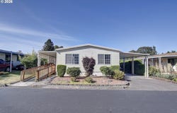 5400 MEEKER Dr, Kalama, WA 98625