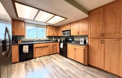 1002 Angler Lane, Grants Pass, OR 97527