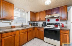 108 E Oleander St., South Padre Island, TX 78597
